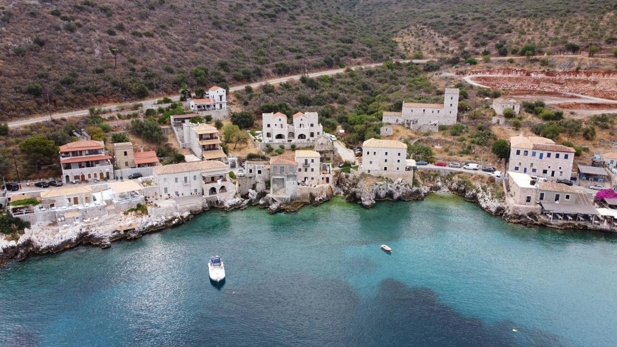 Pirgos Mavromichali Limeni Exterior foto